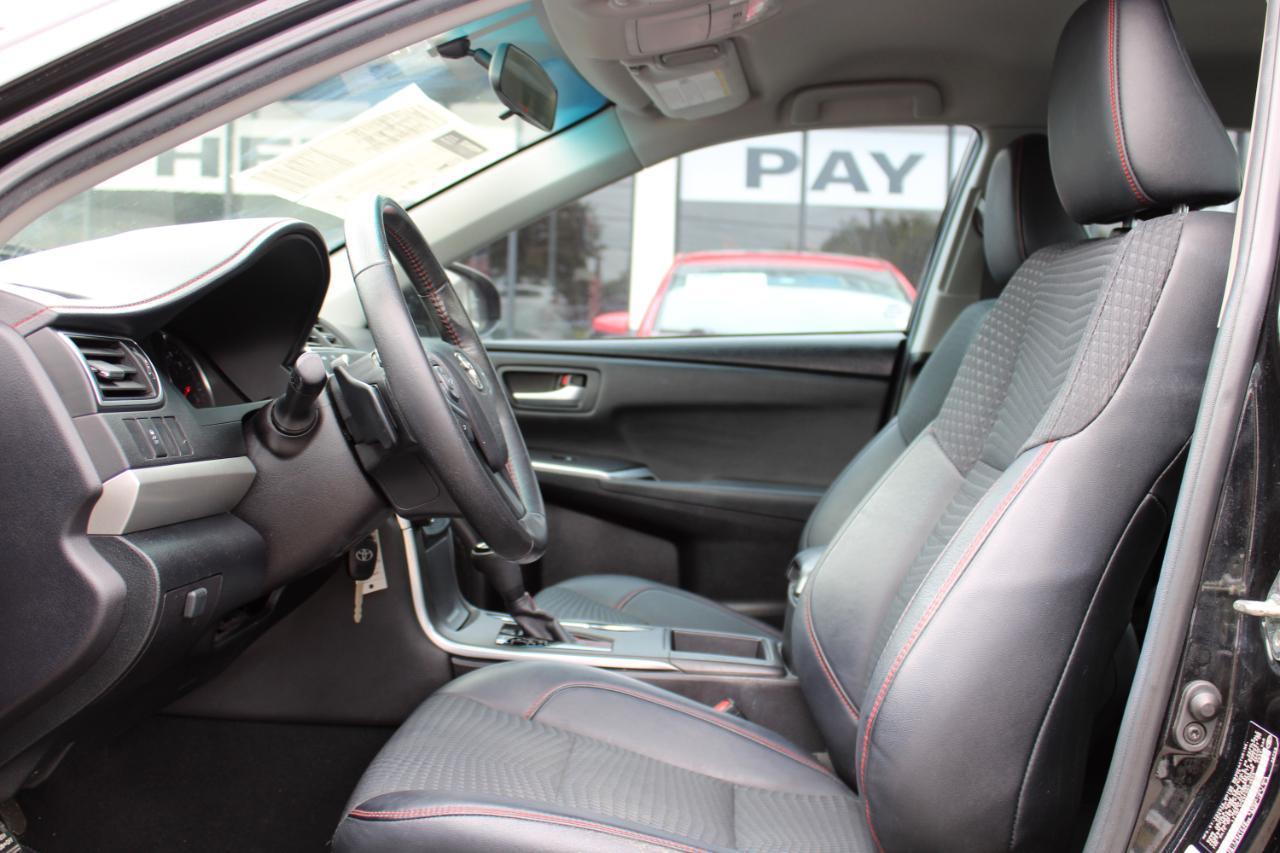 Toyota Camry SE 2015