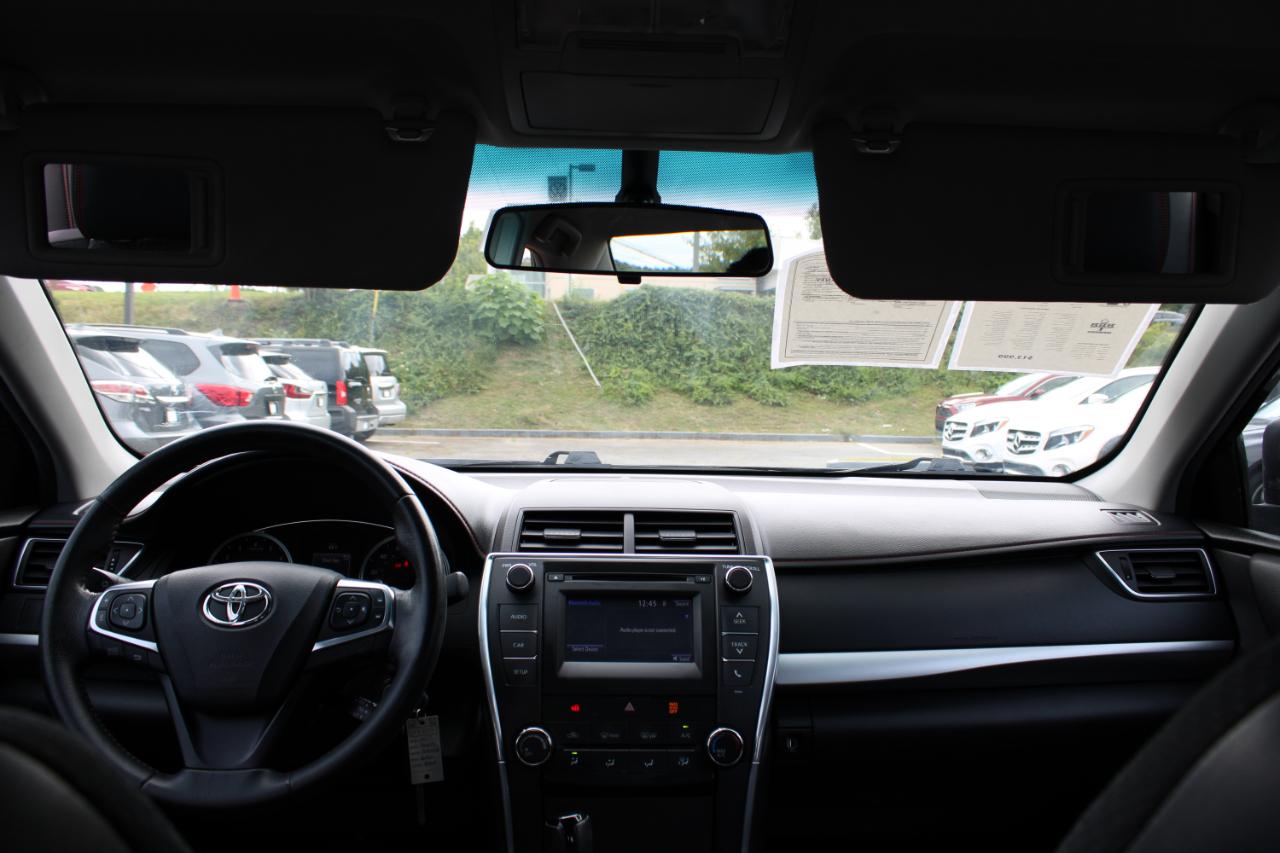 Toyota Camry SE 2015