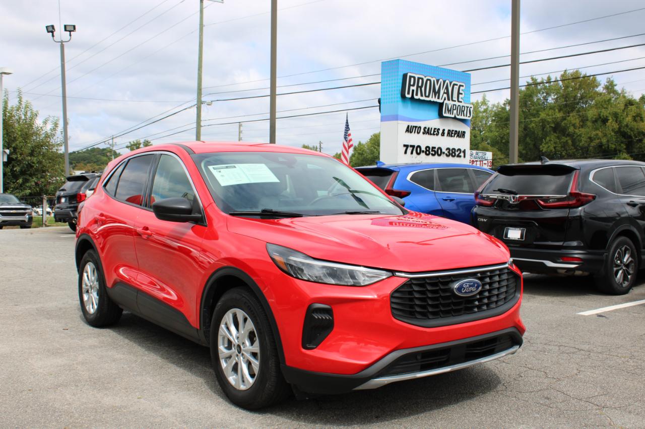 Ford Escape photo 2