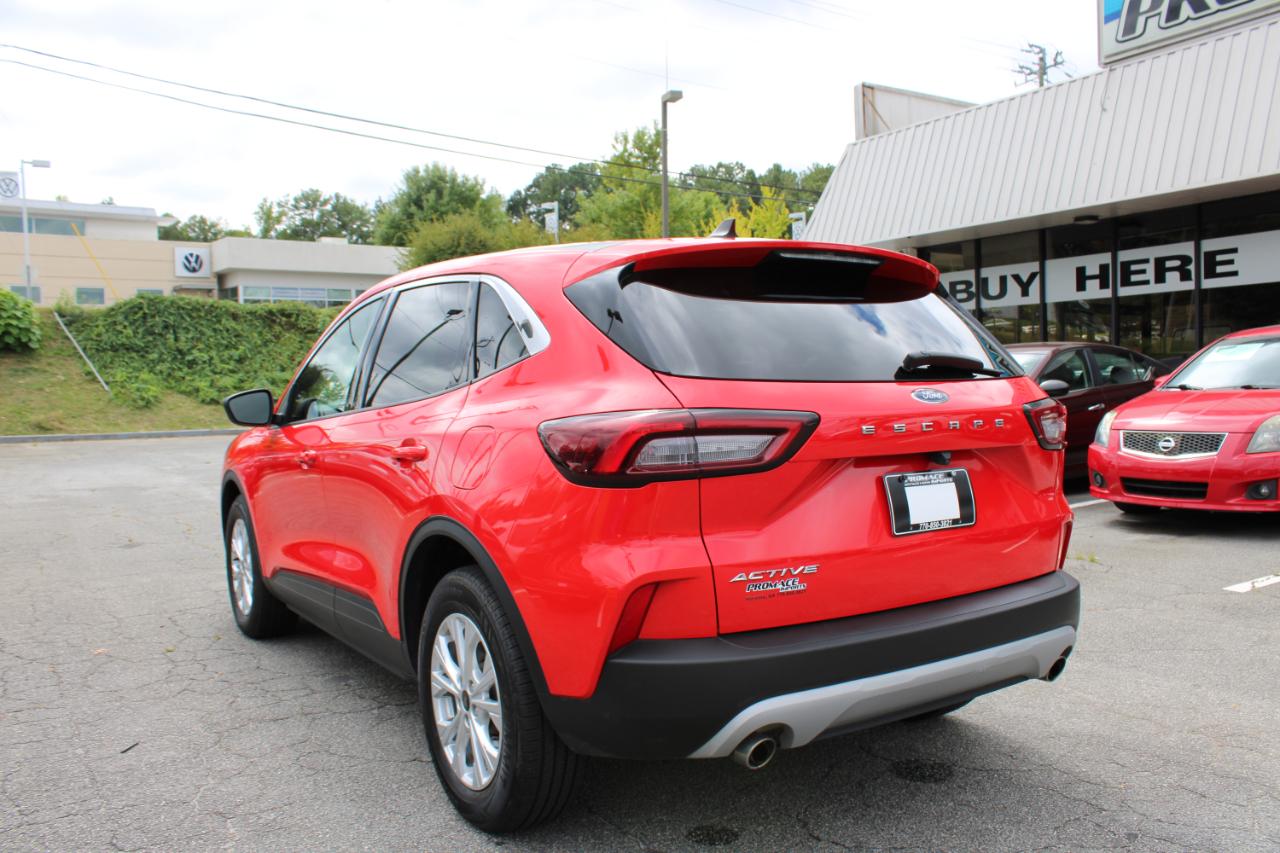 Ford Escape photo 7
