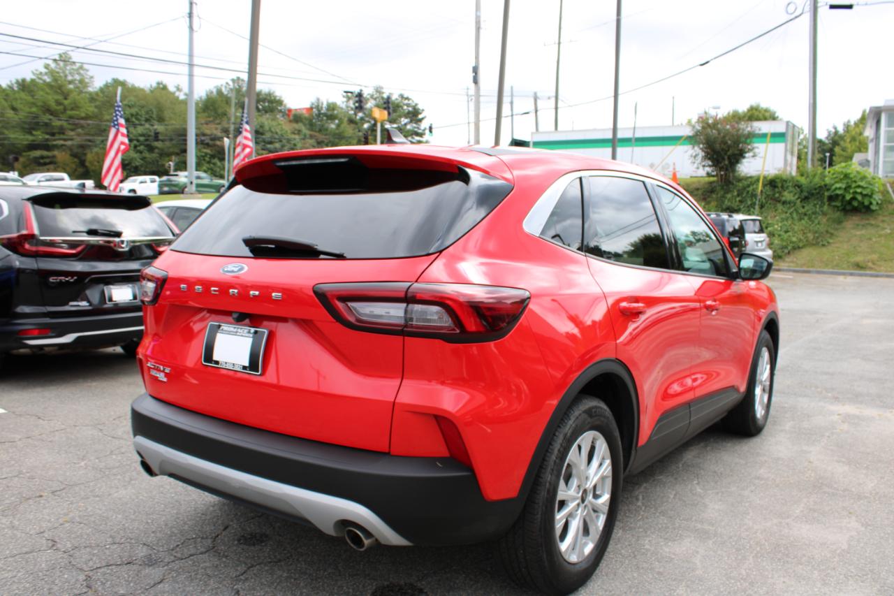 Ford Escape photo 9
