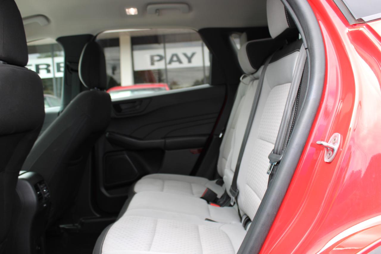 Ford Escape photo 12