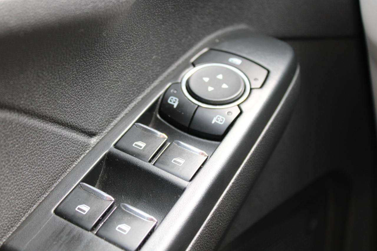 Ford Escape photo 16