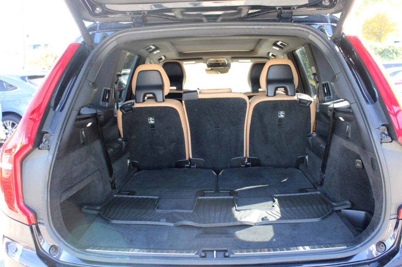 Volvo XC90 photo 11