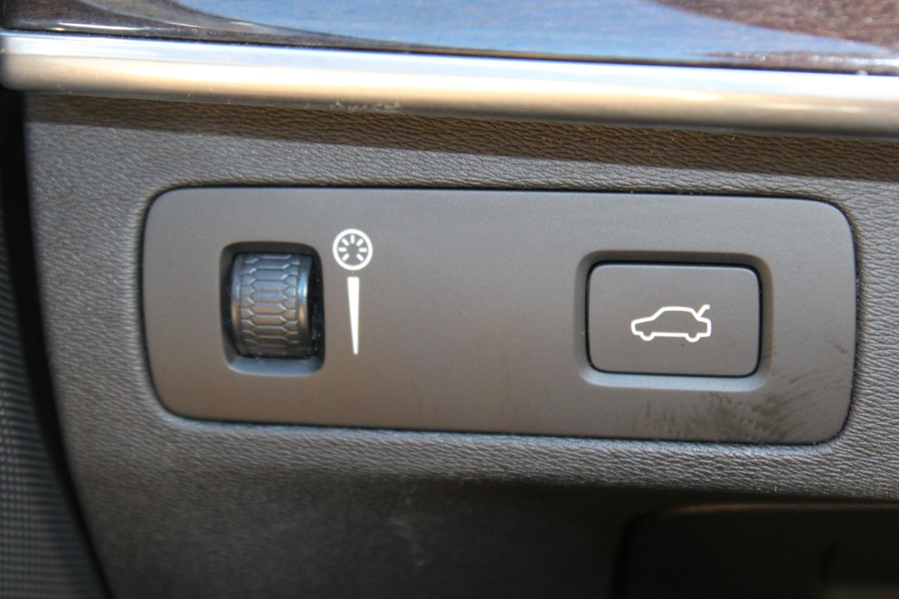 Volvo XC90 photo 17