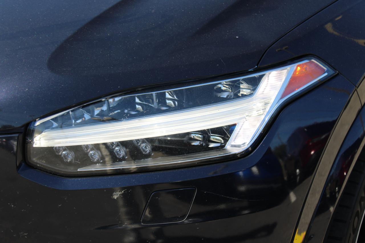 Volvo XC90 photo 22