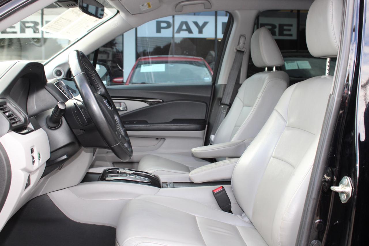 Honda Pilot Touring 7-Passenger 2WD 2019
