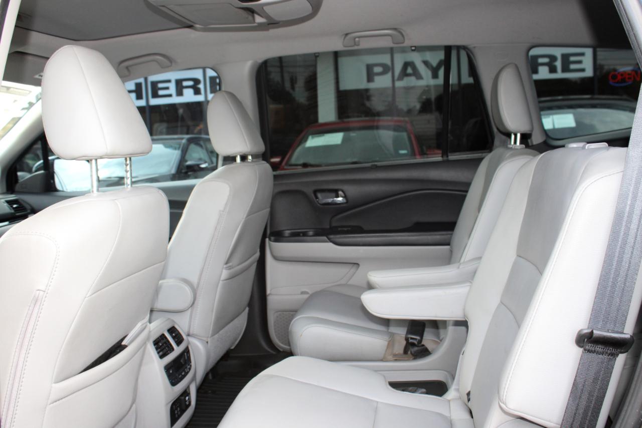Honda Pilot Touring 7-Passenger 2WD 2019