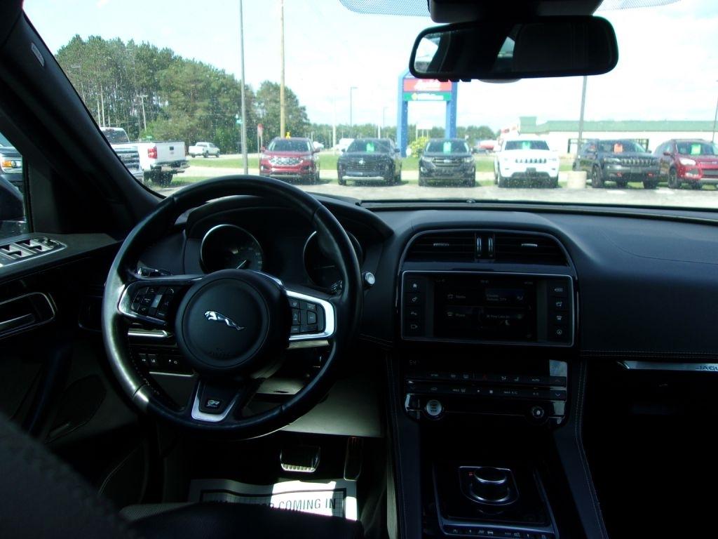 Jaguar F-Pace 20d R-Sport AWD 2017