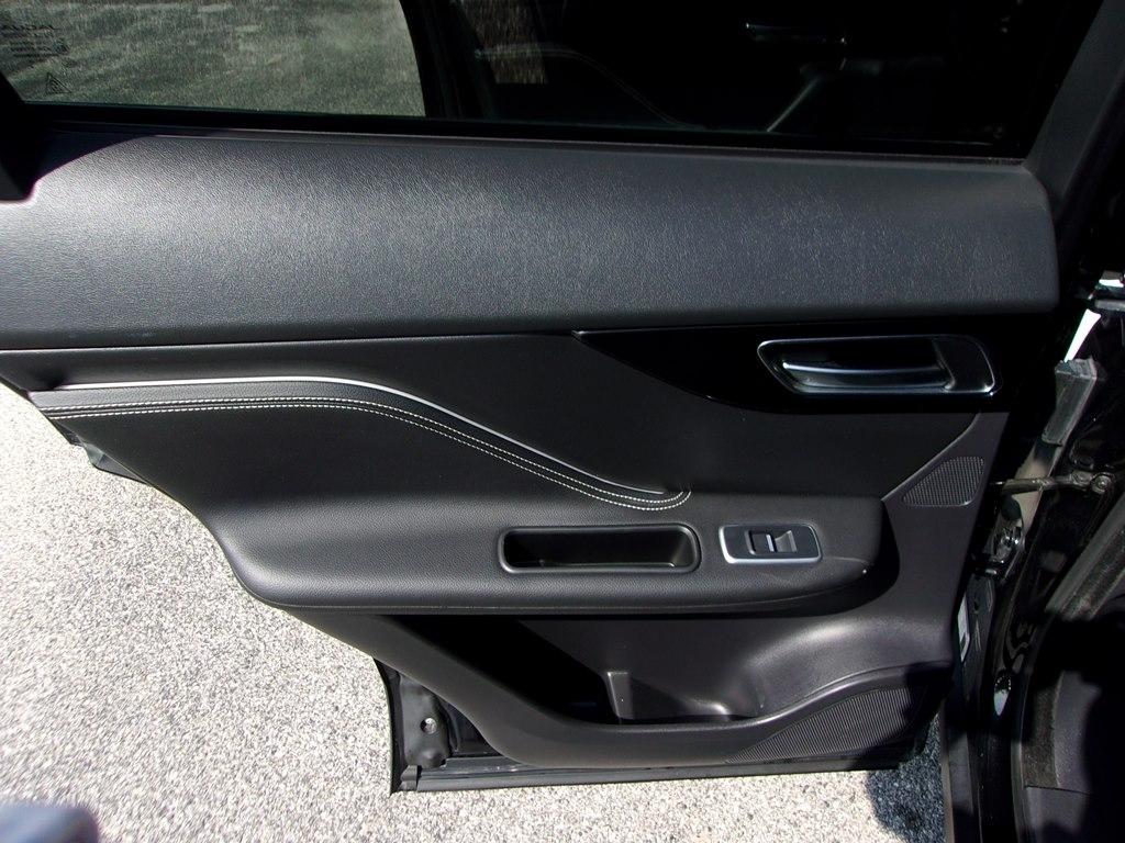 Jaguar F-Pace 20d R-Sport AWD 2017