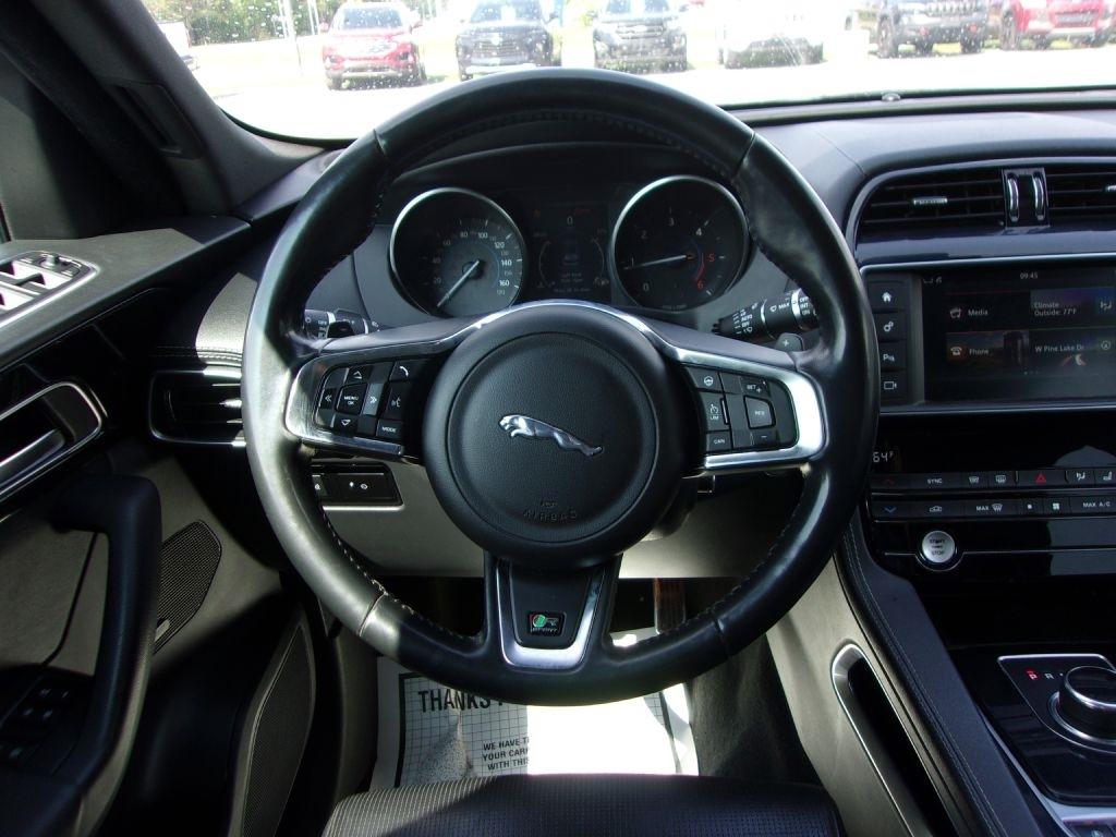 Jaguar F-Pace 20d R-Sport AWD 2017