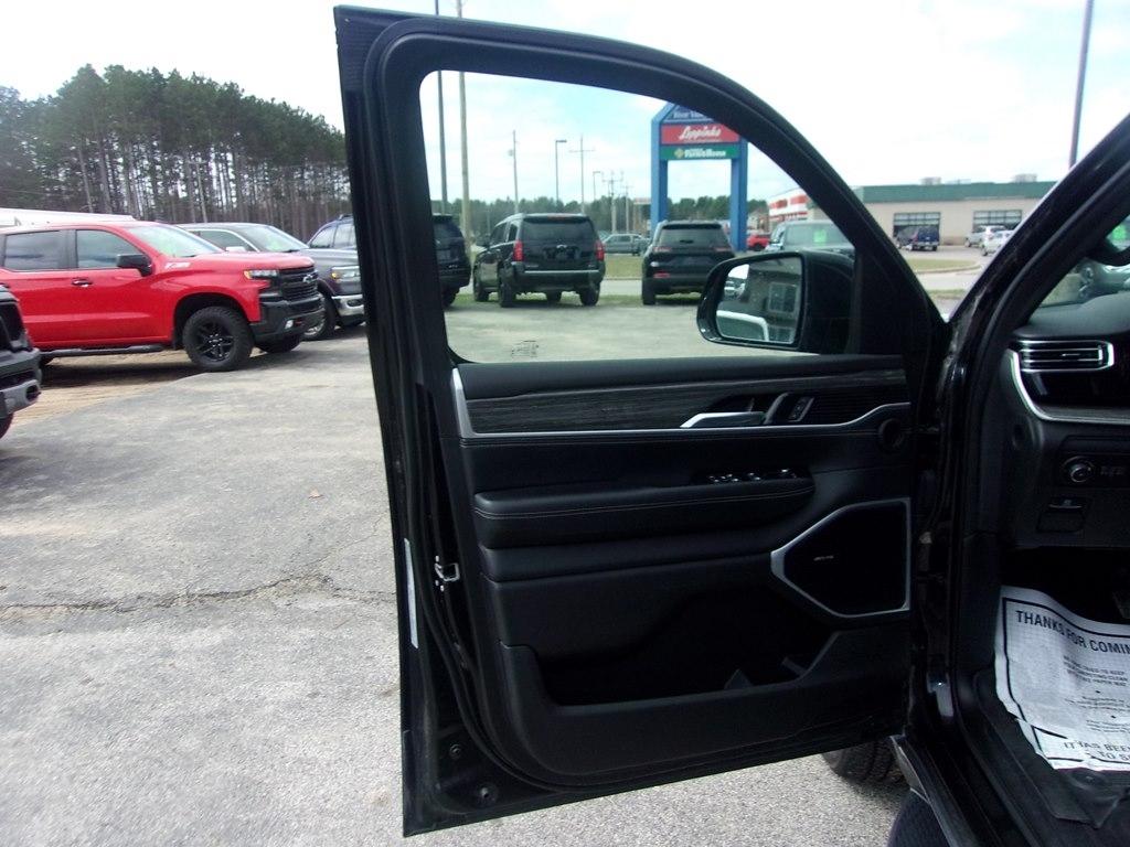 Jeep Wagoneer Series II 4WD 2022