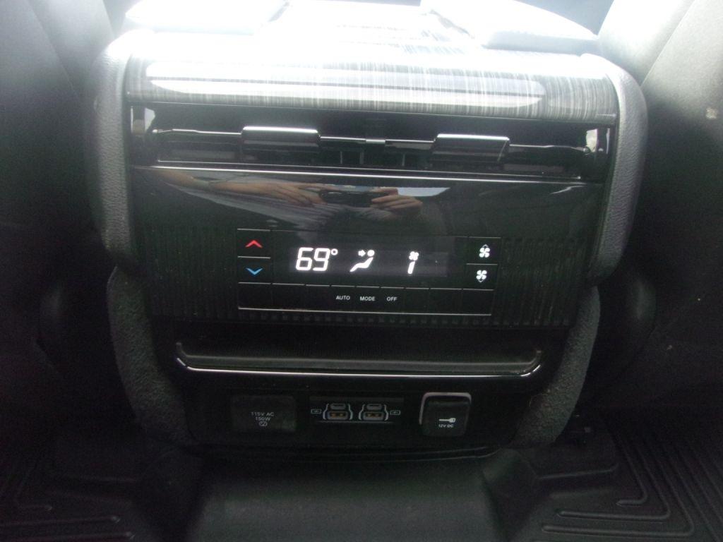 Jeep Wagoneer Series II 4WD 2022