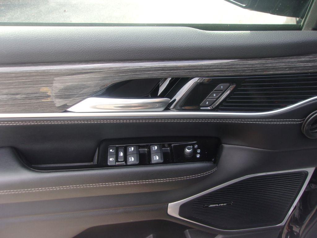 Jeep Wagoneer Series II 4WD 2022