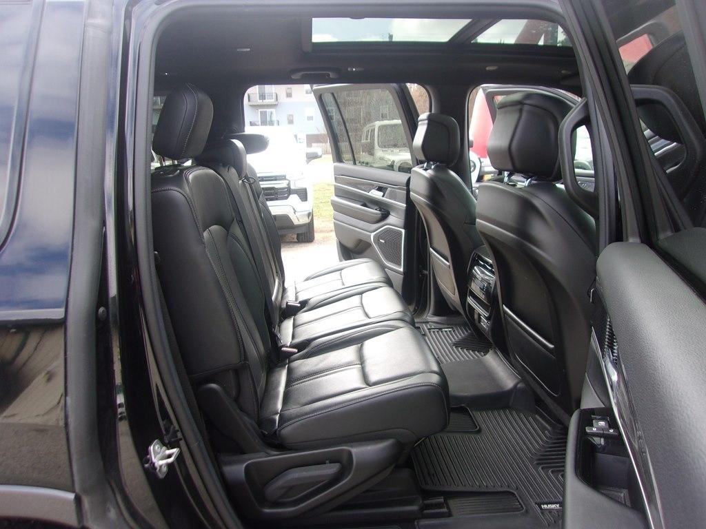 Jeep Wagoneer Series II 4WD 2022