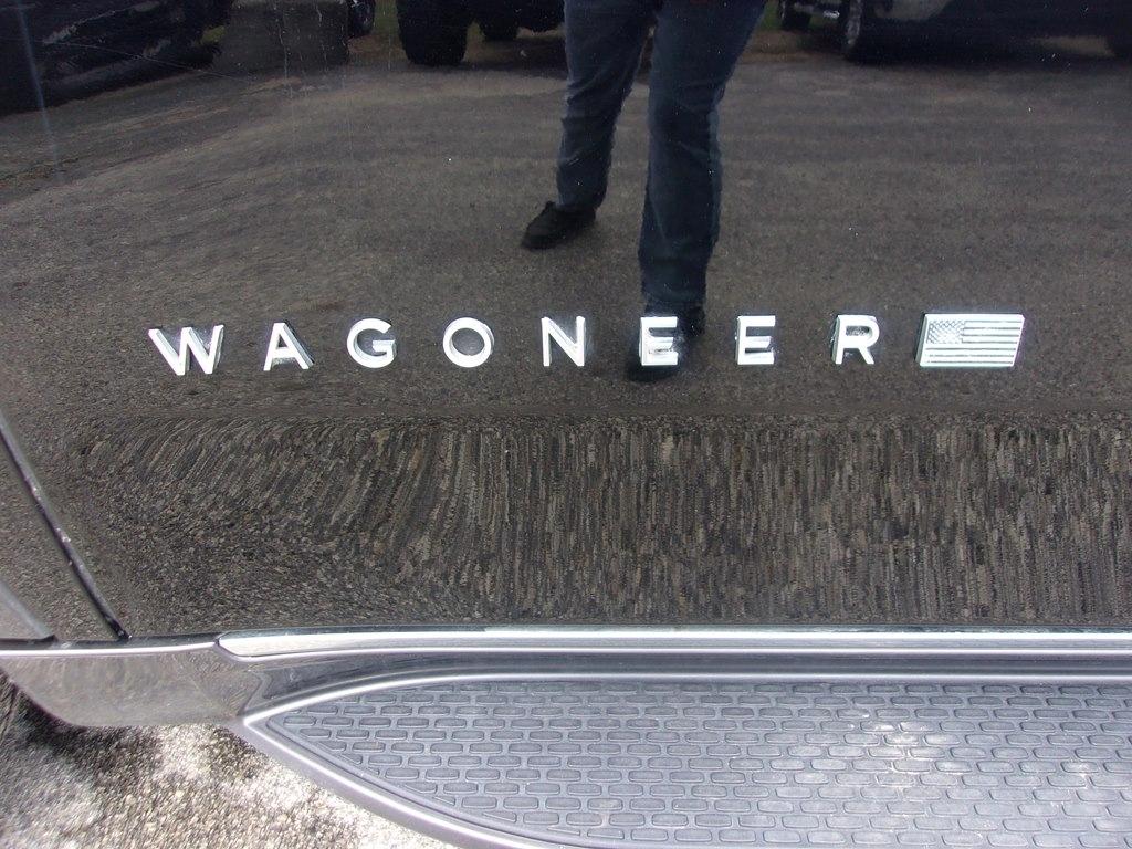 Jeep Wagoneer Series II 4WD 2022