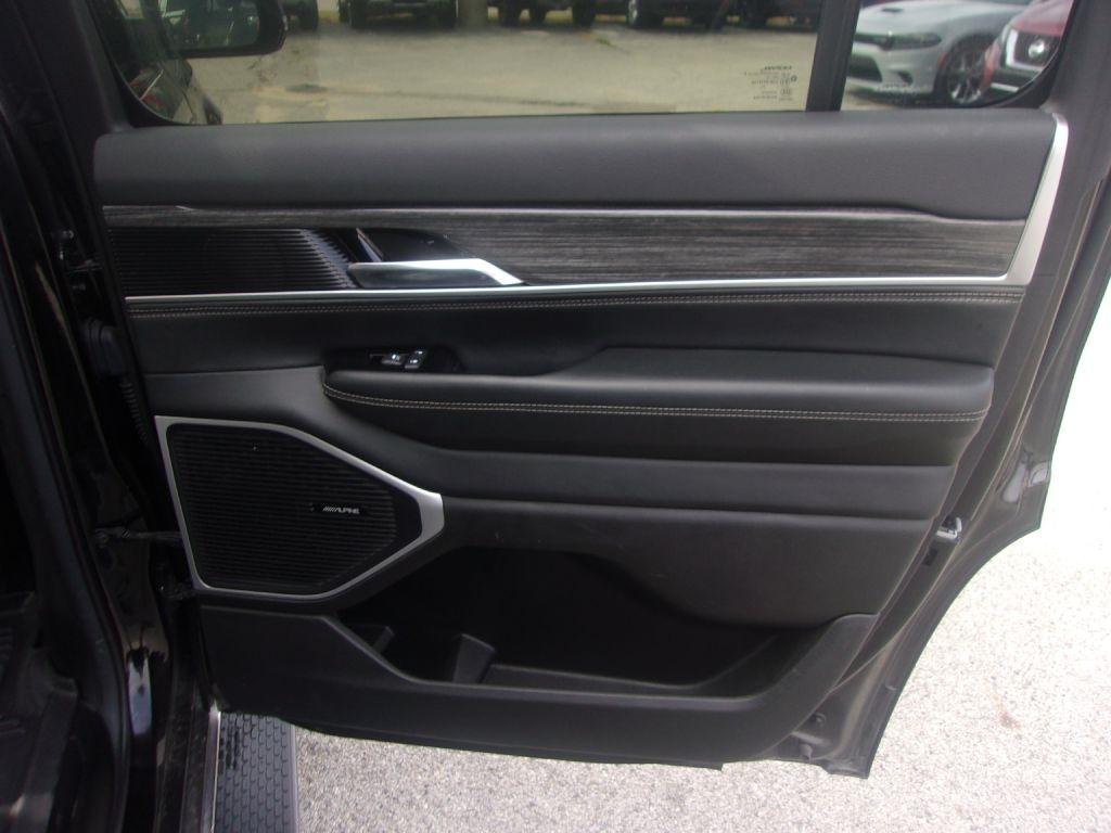 Jeep Wagoneer Series II 4WD 2022