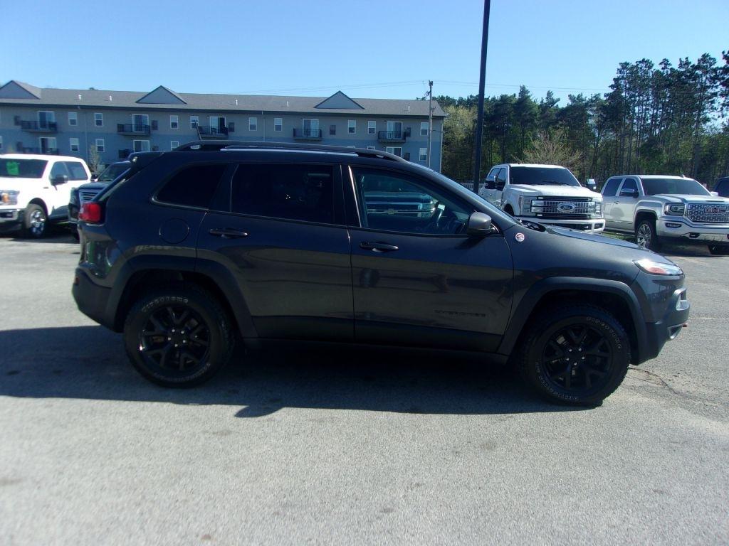 Jeep Cherokee 4WD 4dr Trailhawk 2016
