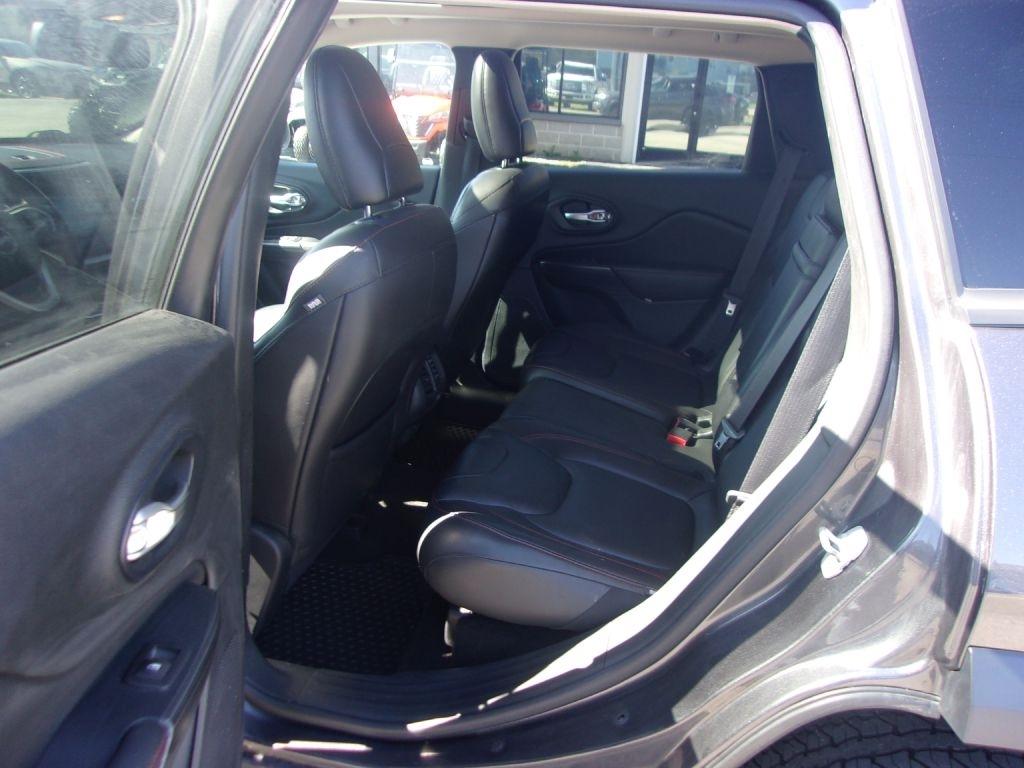 Jeep Cherokee 4WD 4dr Trailhawk 2016