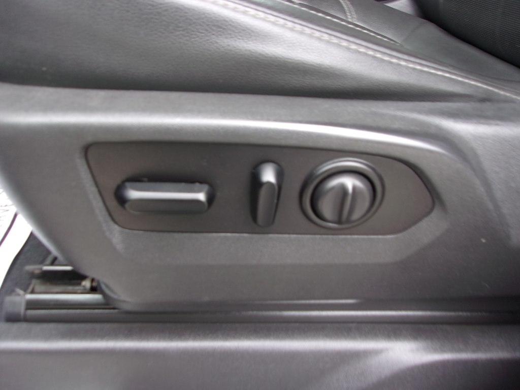 GMC Sierra 1500 4WD Crew Cab 147" SLT 2021