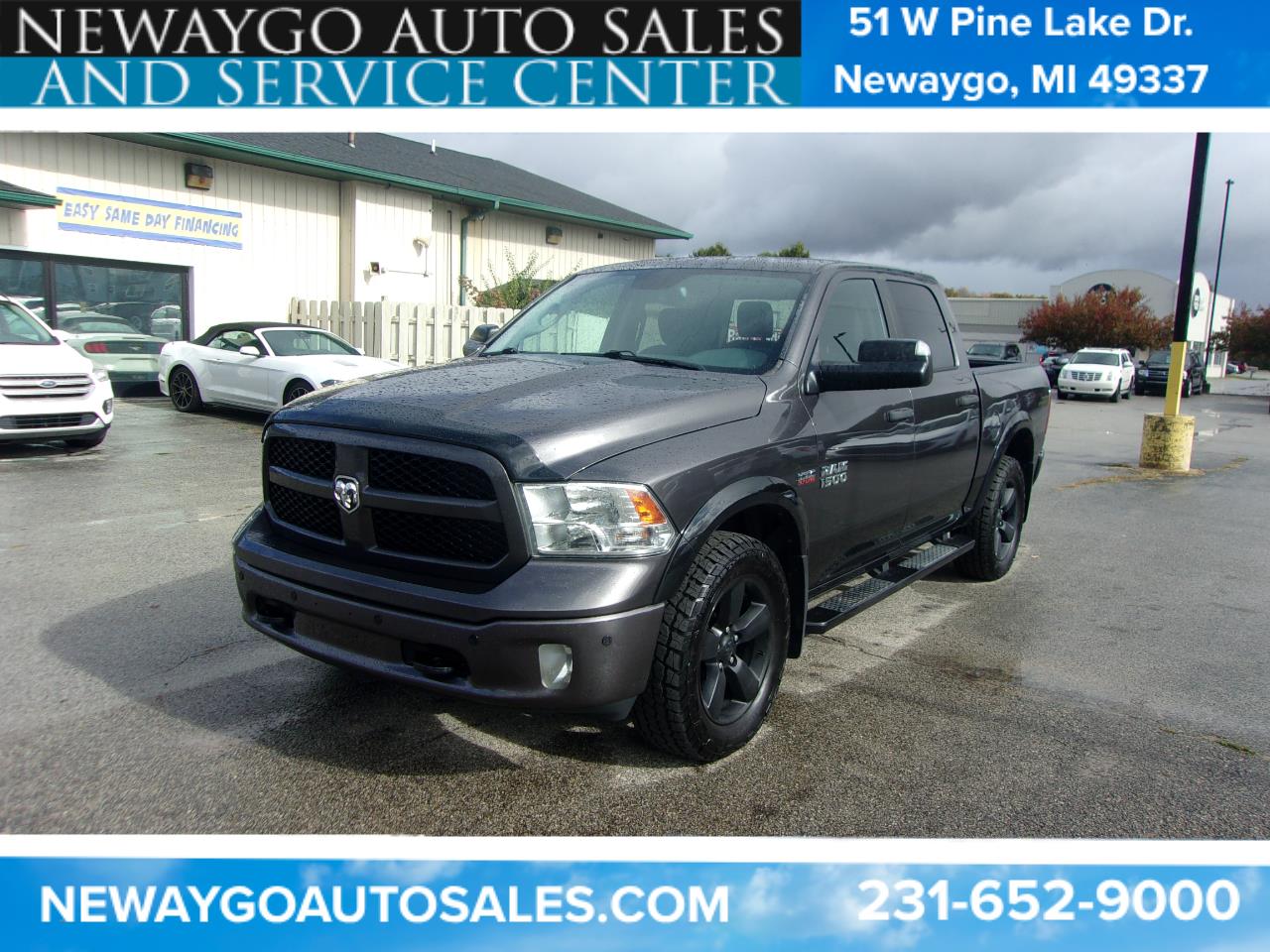 2017 RAM 1500 4WD Crew Cab 140.5" Outdoorsman