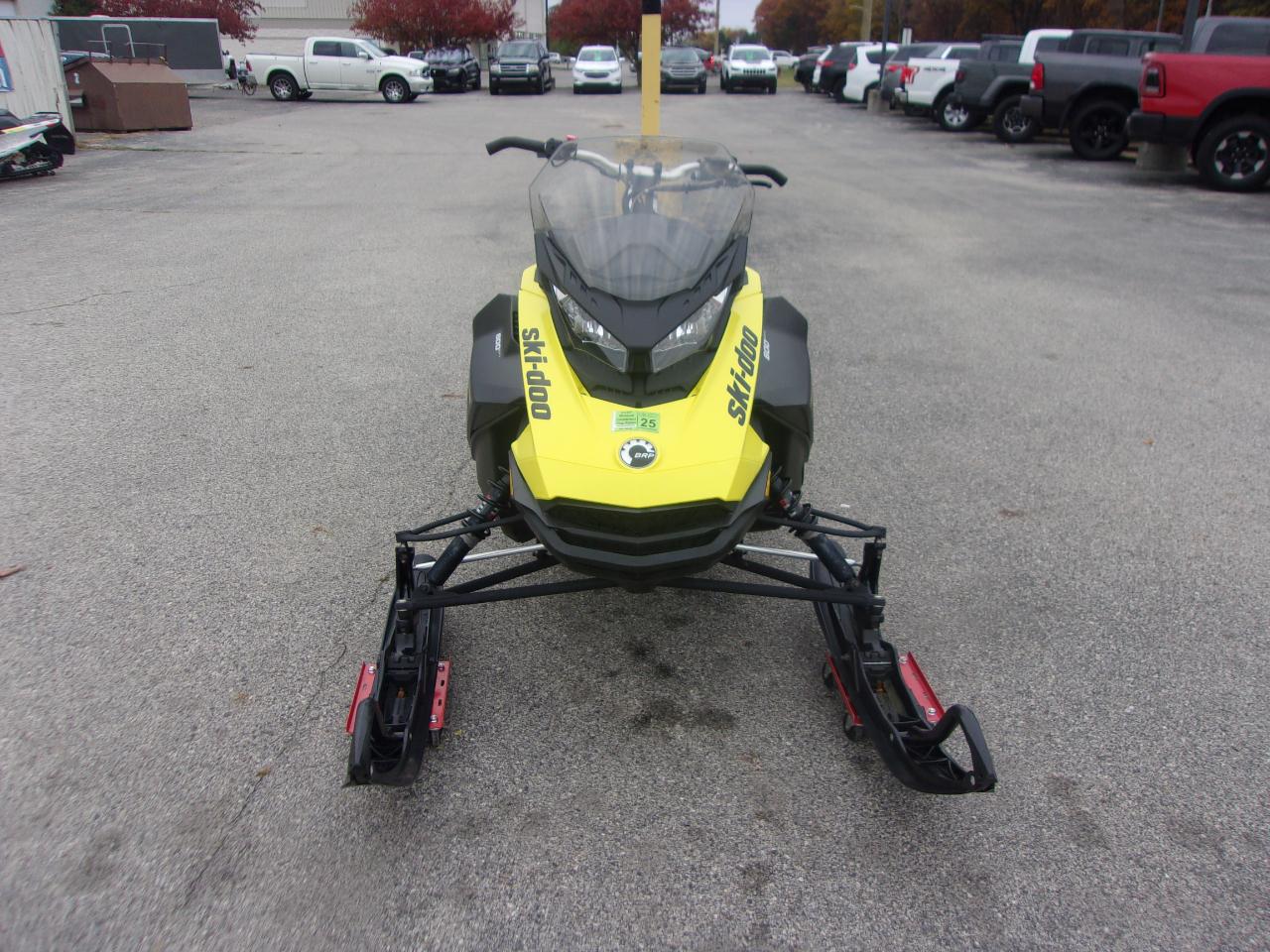Ski-Doo Renegade  2022