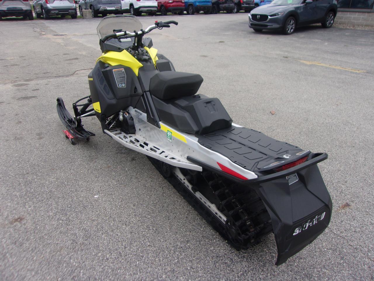 Ski-Doo Renegade  2022