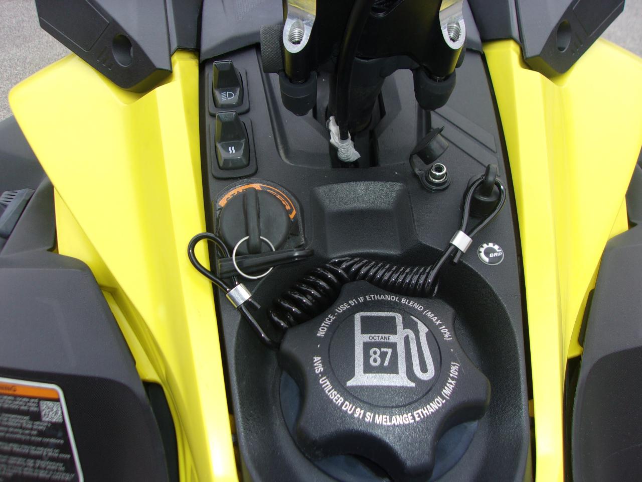Ski-Doo Renegade  2022