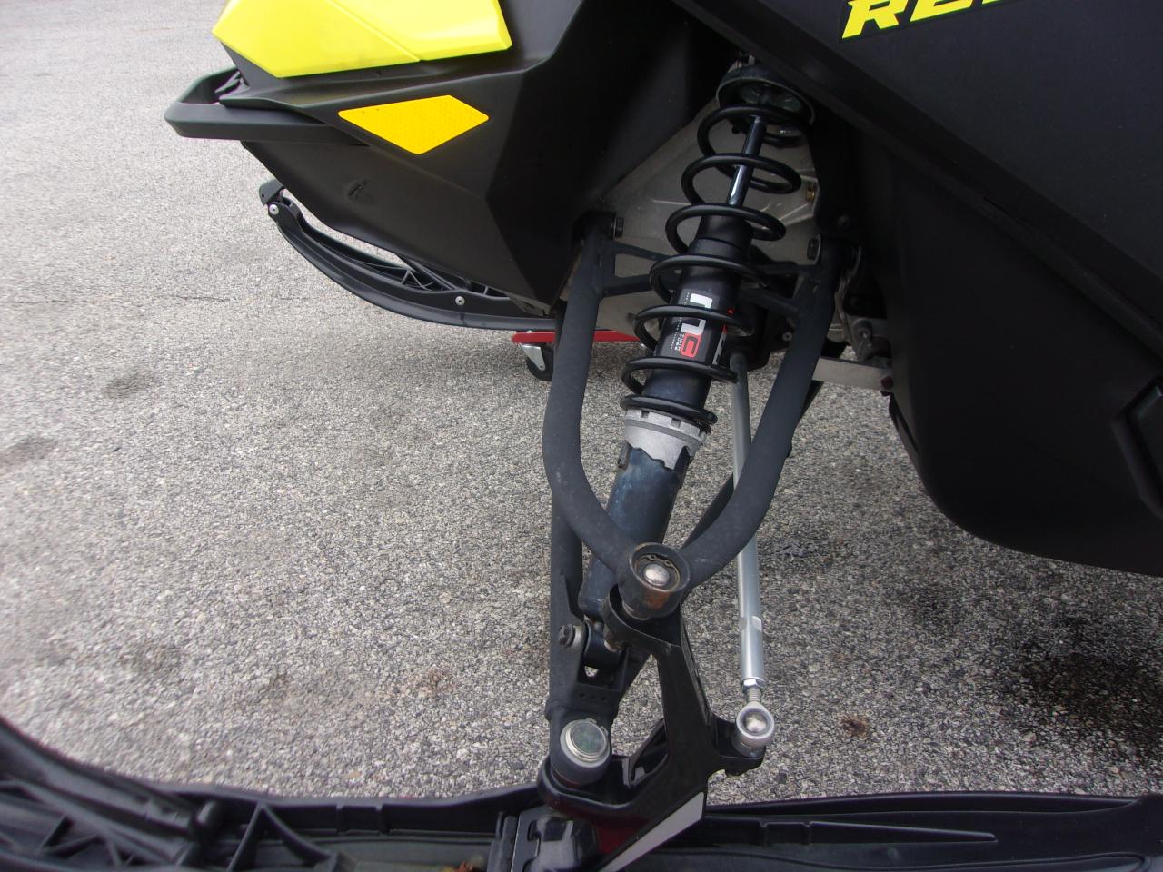 Ski-Doo Renegade  2022