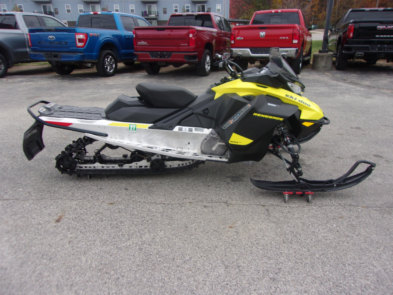 Ski-Doo Renegade  2022