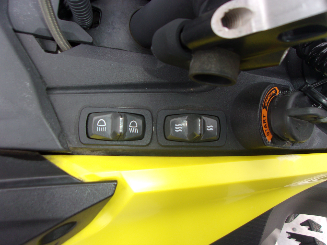 Ski-Doo Renegade  2022