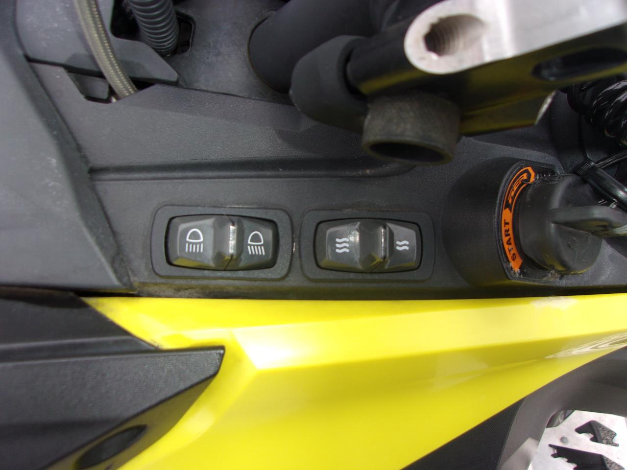 Ski-Doo Renegade  2022