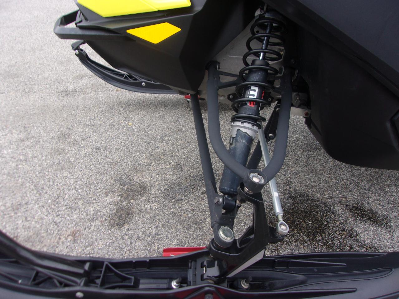 Ski-Doo Renegade  2022