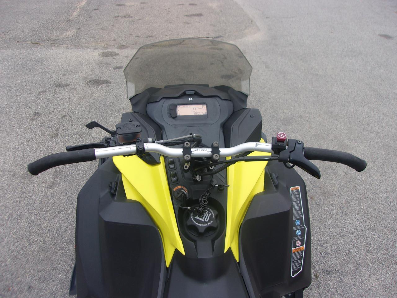Ski-Doo Renegade  2022