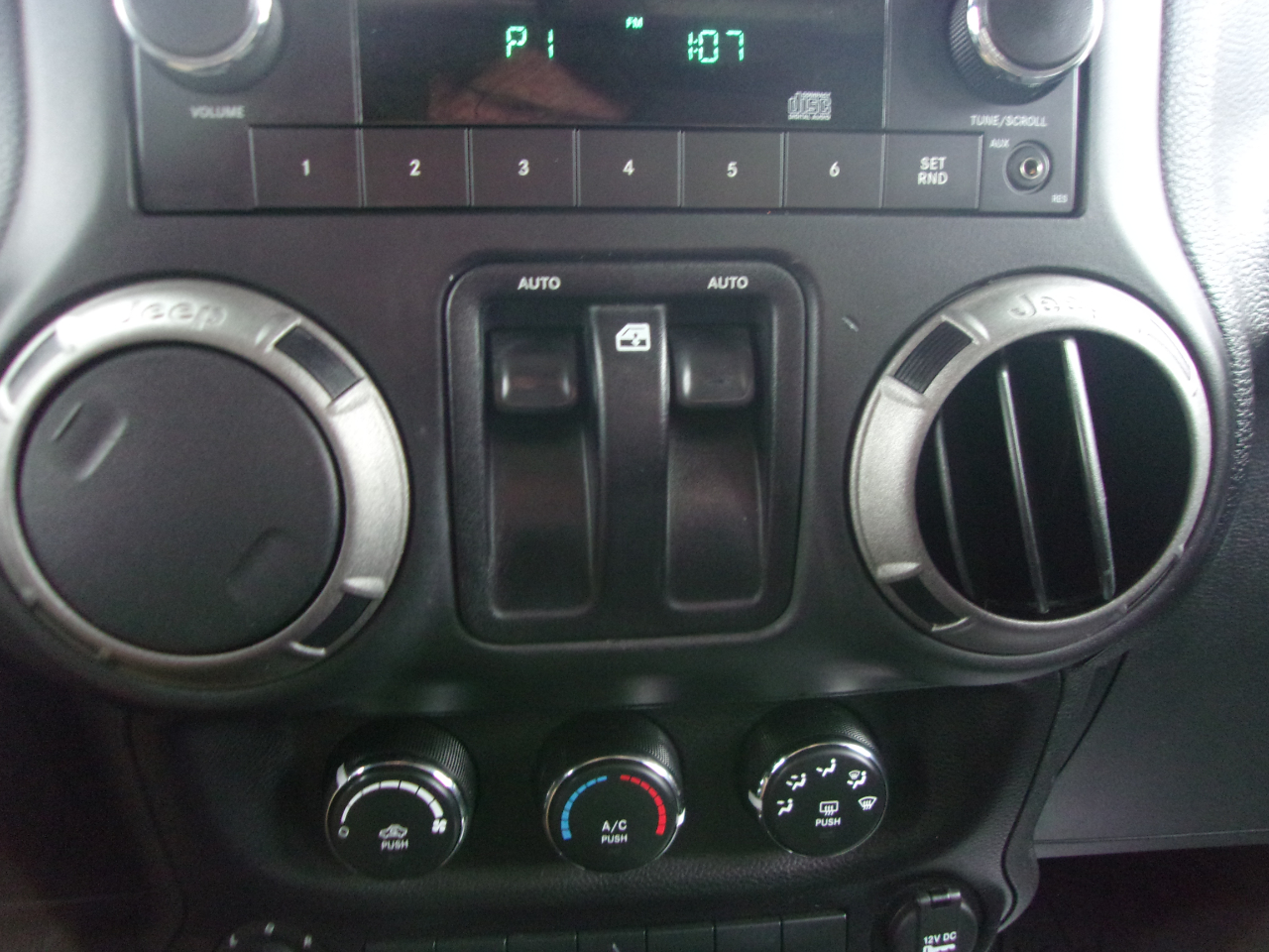 Jeep Wrangler 4WD 2dr Sport 2016