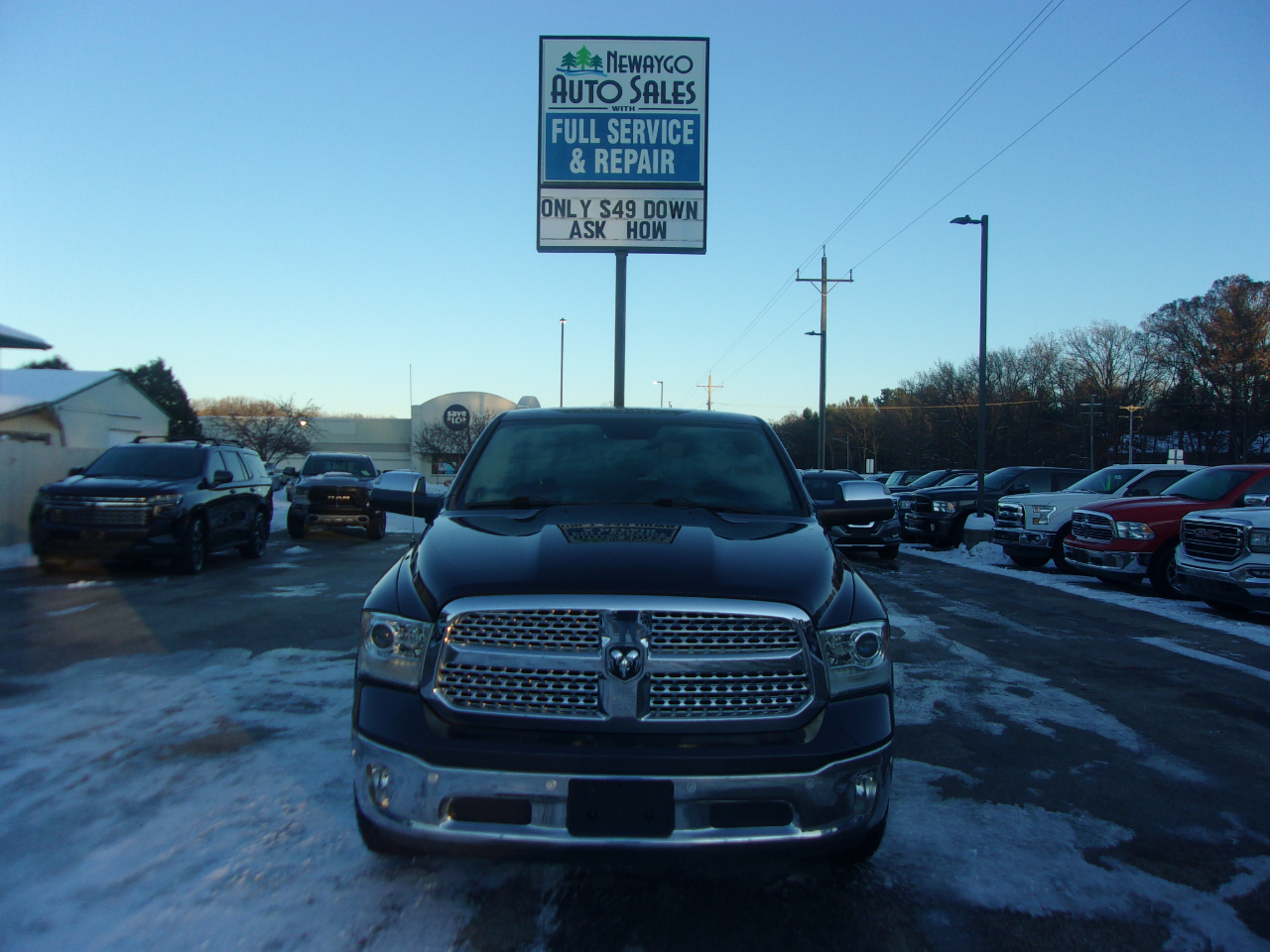 RAM 1500 4WD Crew Cab 149" Laramie 2016