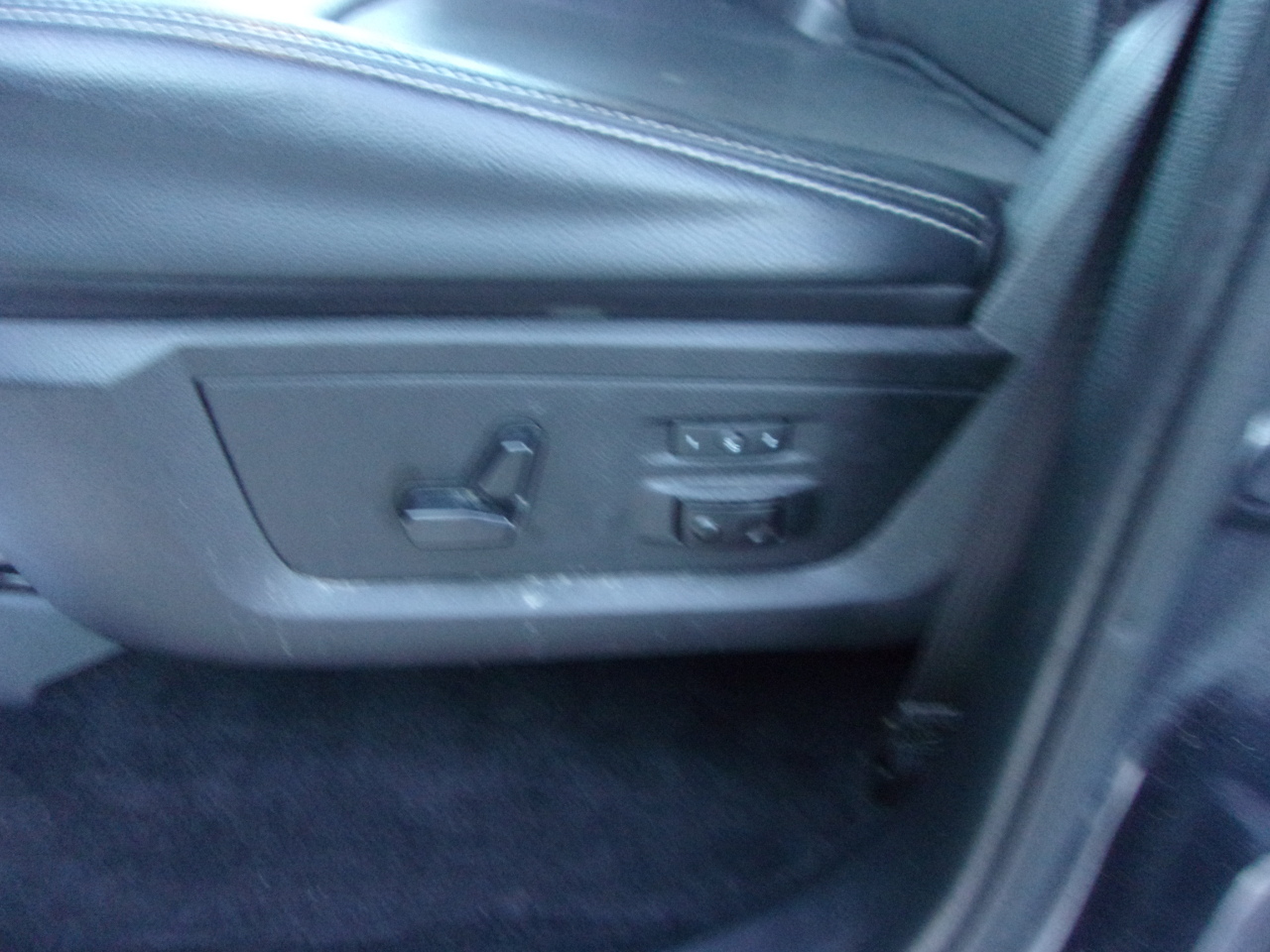 RAM 1500 4WD Crew Cab 149" Laramie 2016