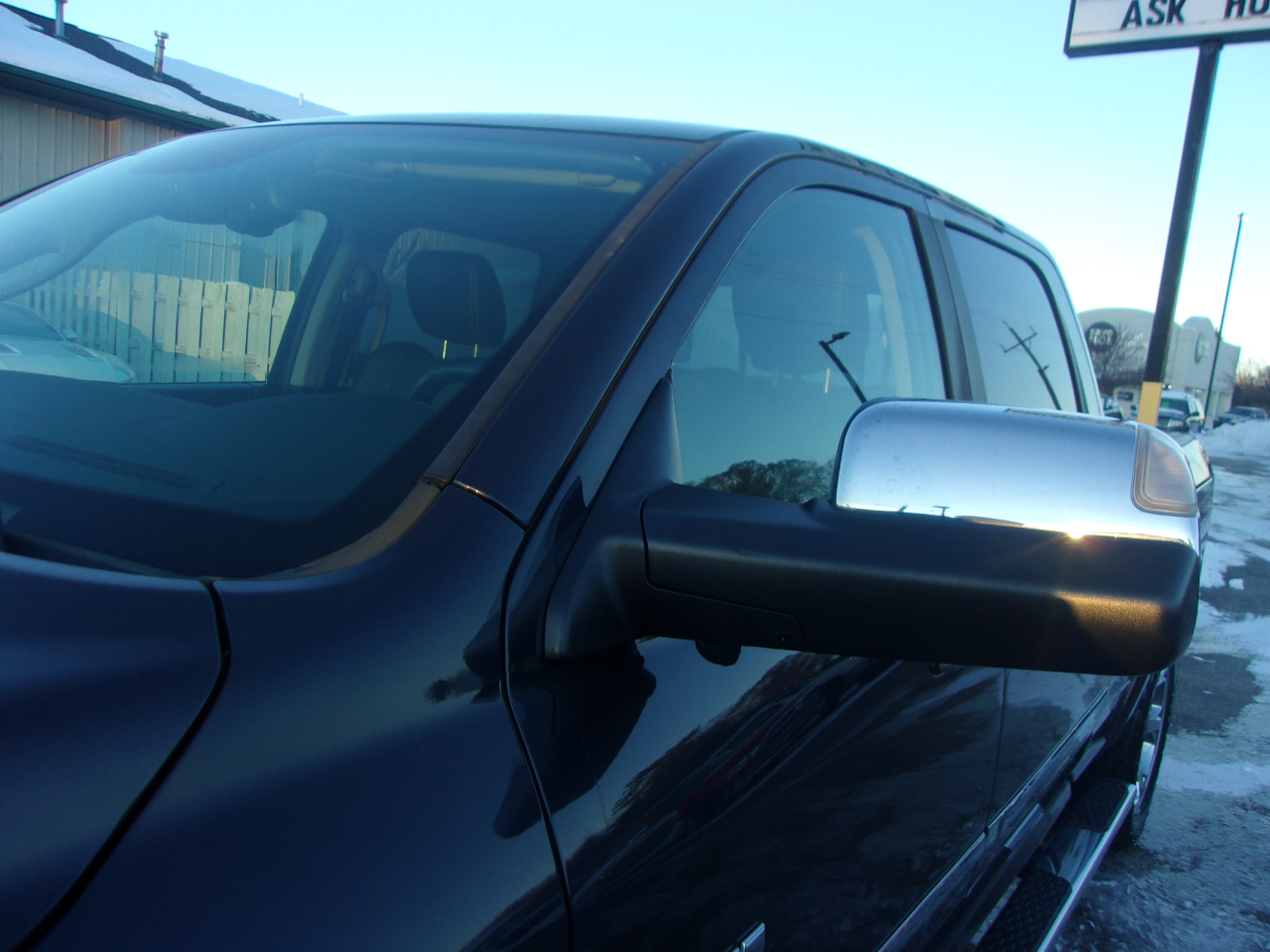 RAM 1500 4WD Crew Cab 149" Laramie 2016