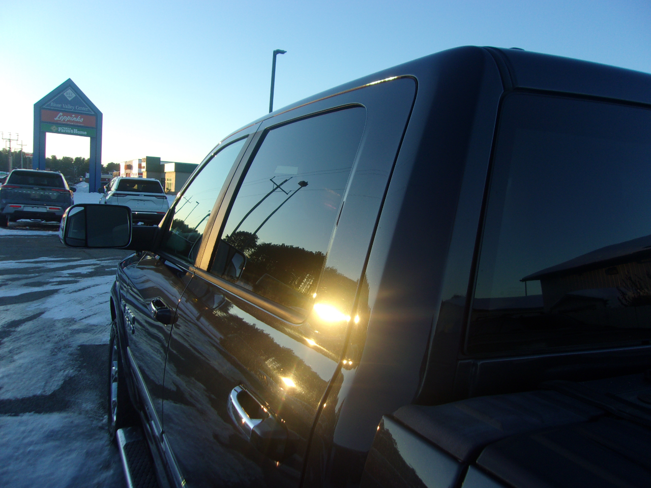 RAM 1500 4WD Crew Cab 149" Laramie 2016