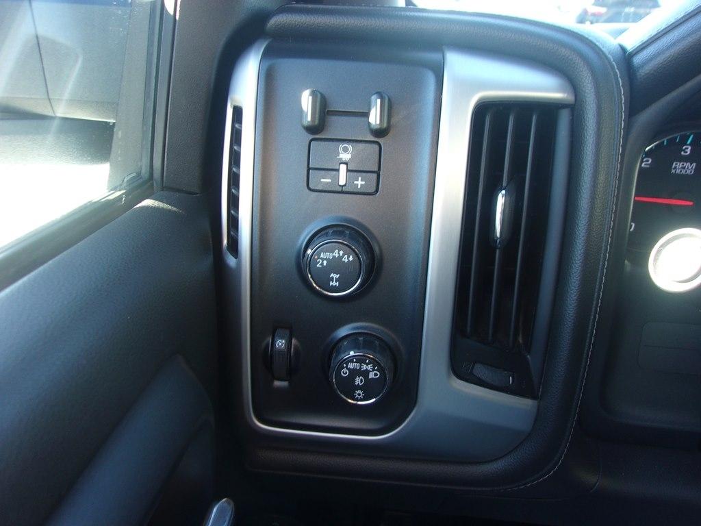 GMC Sierra 1500 4WD Double Cab 143.5" SLE 2018