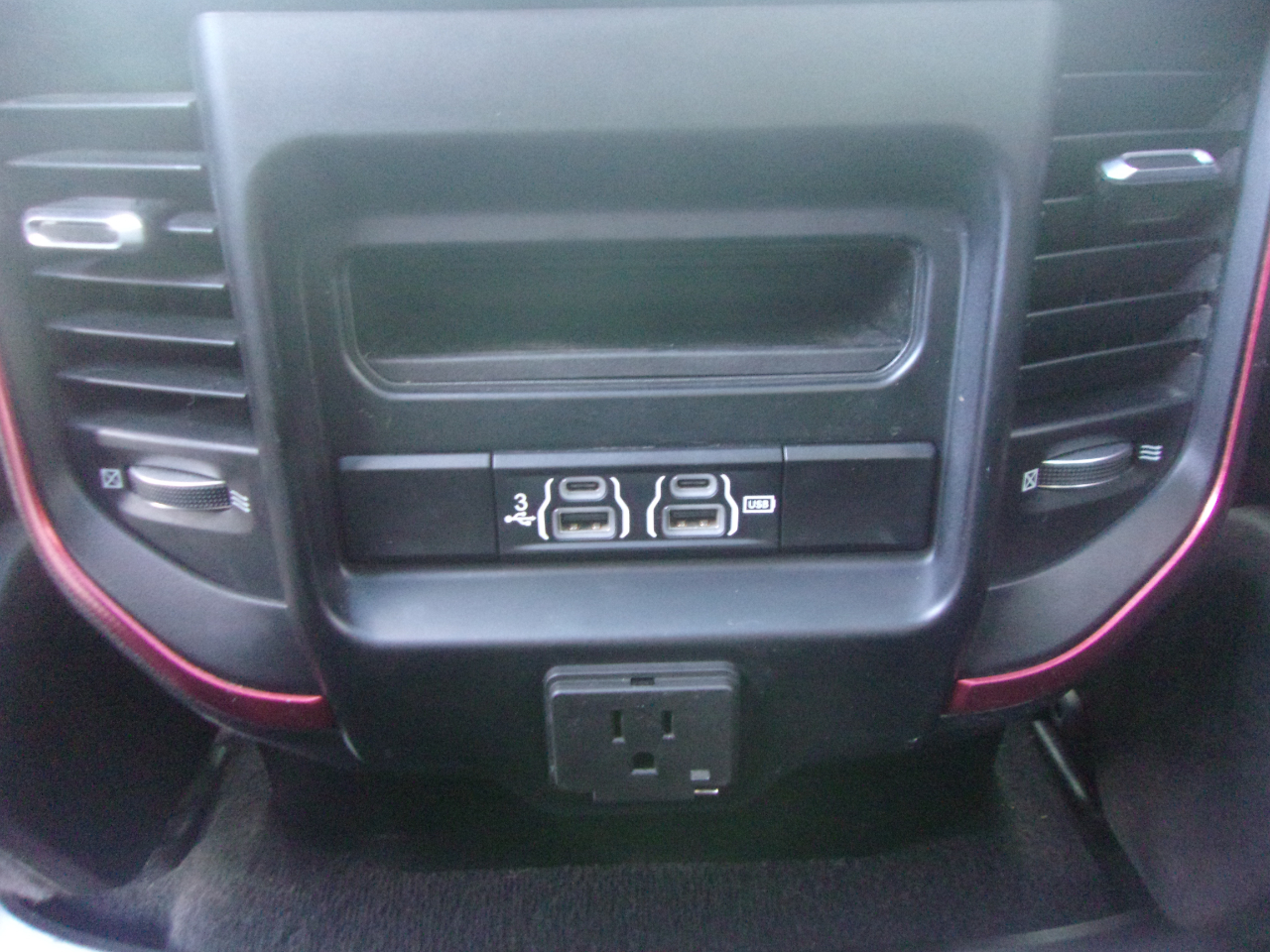 RAM 1500 Rebel 4x4 Crew Cab 5'7" Box 2019