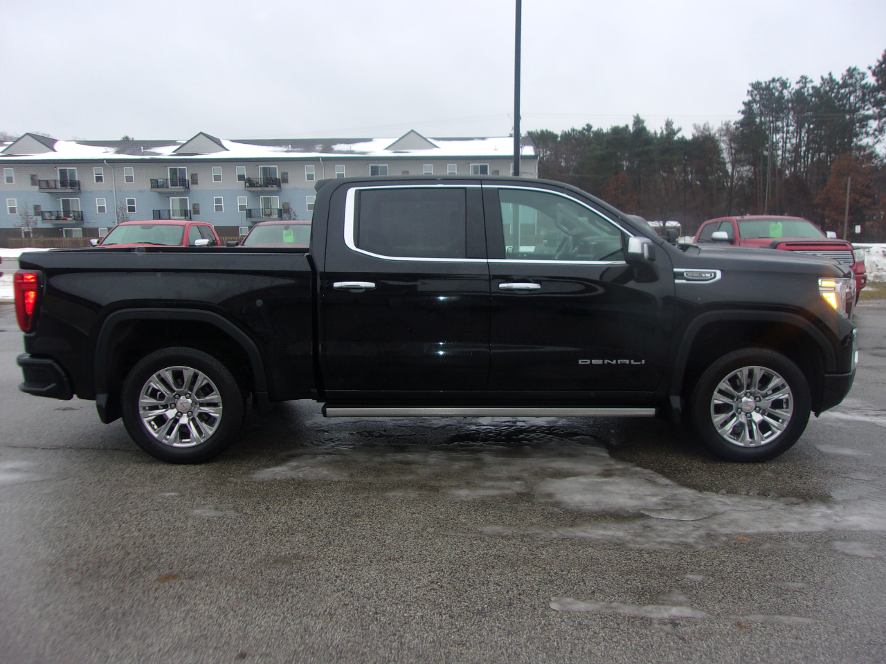 GMC Sierra 1500 4WD Crew Cab 147" Denali 2019