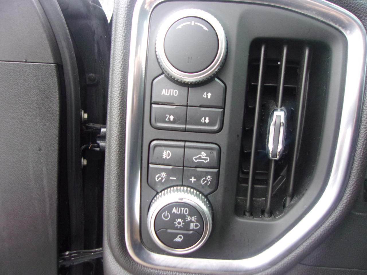 GMC Sierra 1500 4WD Crew Cab 147" Denali 2019