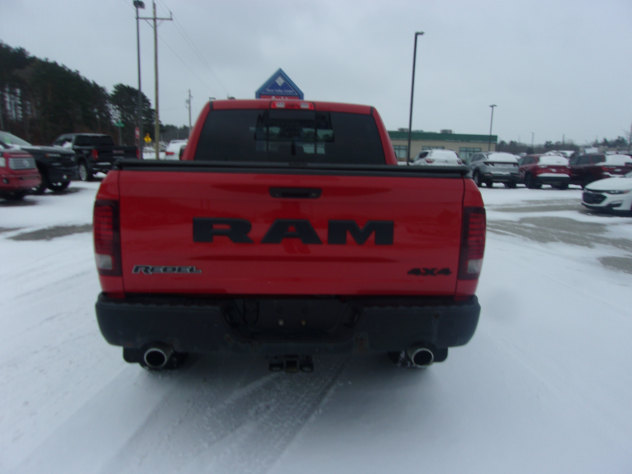 RAM 1500 4WD Crew Cab 140.5" Rebel 2016