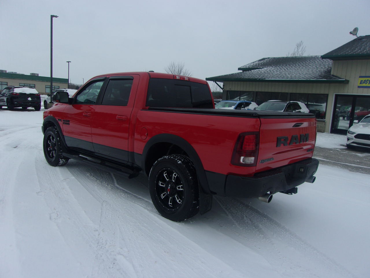 RAM 1500 4WD Crew Cab 140.5" Rebel 2016