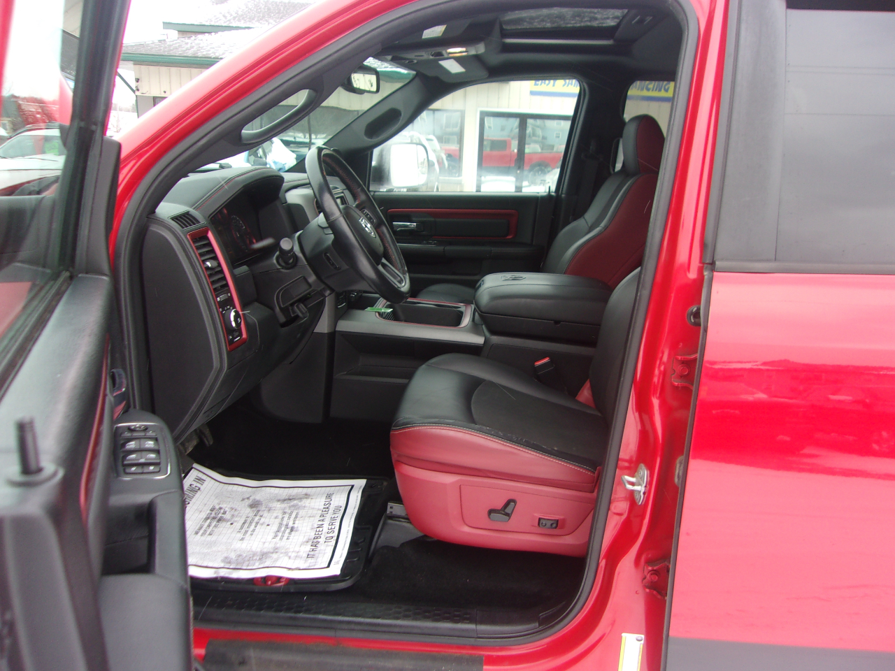 RAM 1500 4WD Crew Cab 140.5" Rebel 2016