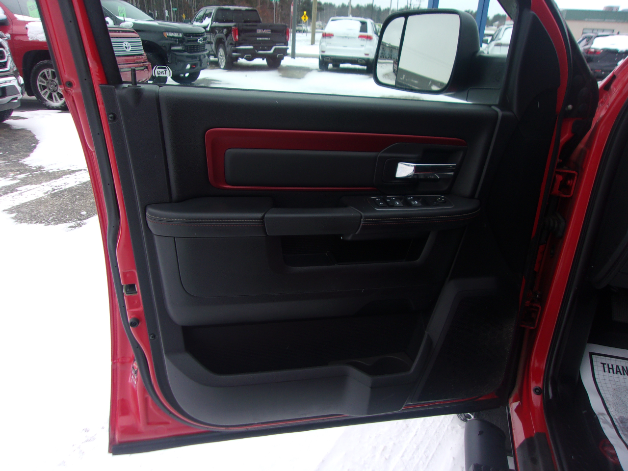 RAM 1500 4WD Crew Cab 140.5" Rebel 2016