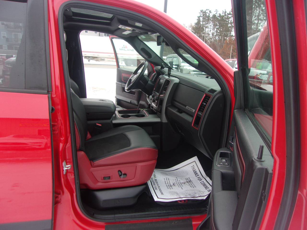 RAM 1500 4WD Crew Cab 140.5" Rebel 2016