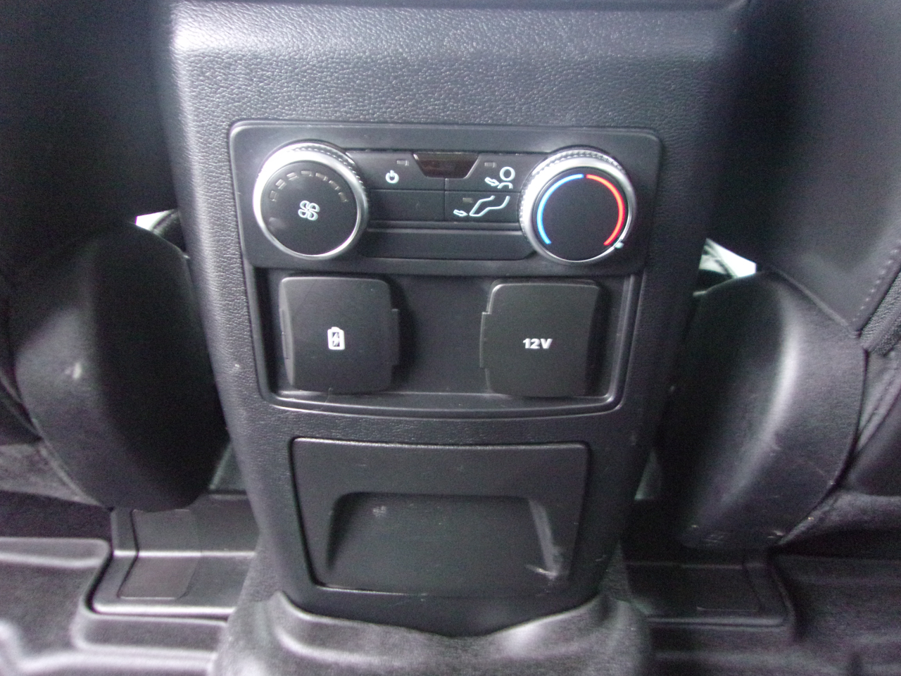 Ford Explorer XLT 4WD 2022