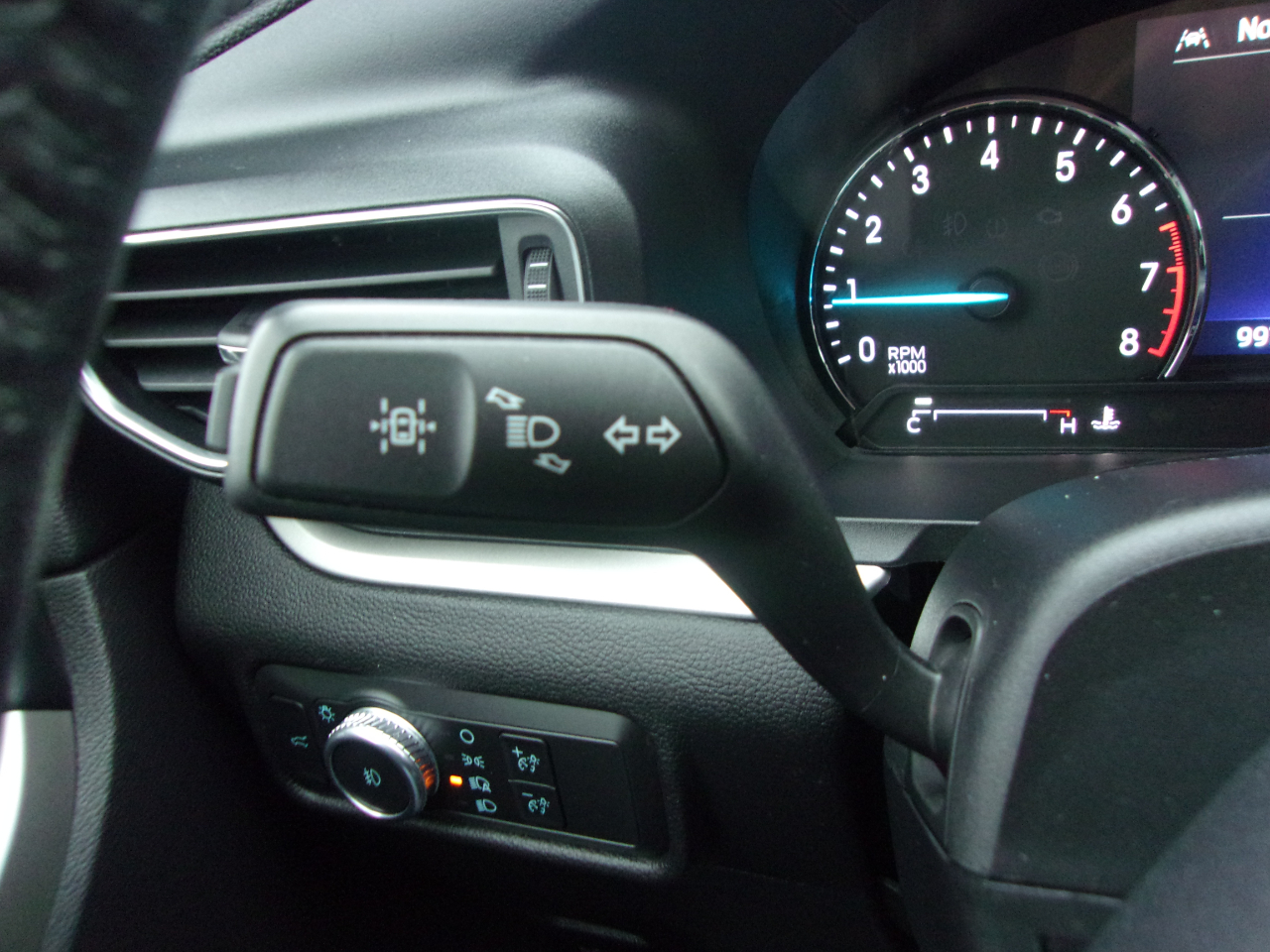 Ford Explorer XLT 4WD 2022